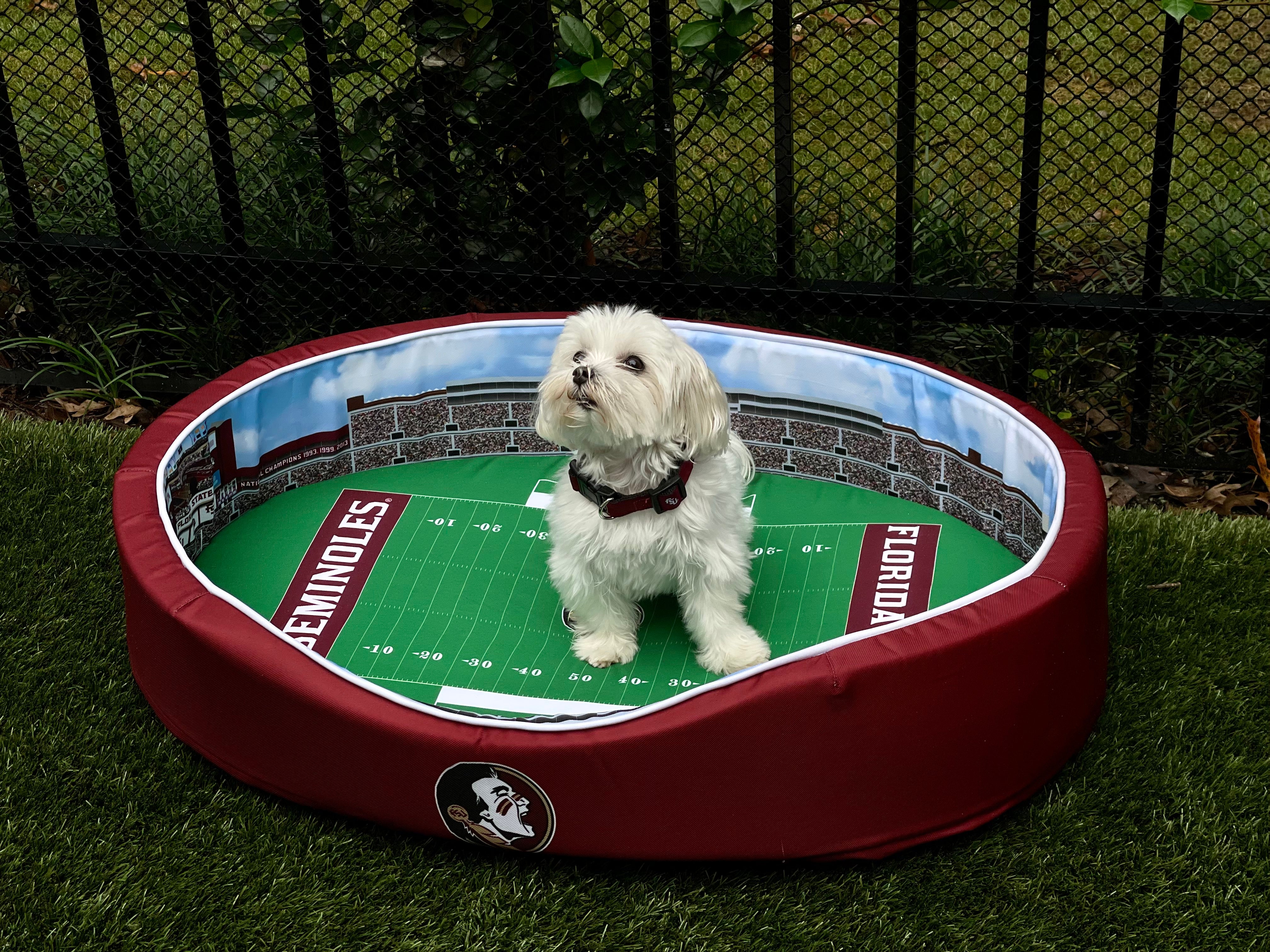 Louisville Cardinals Red/Black 38'' x 25'' x 8'' Large Stadium Oval Dog Bed